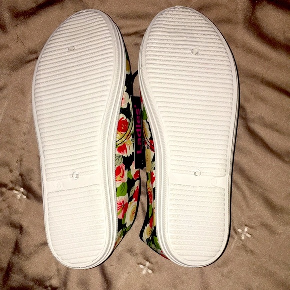 Floral Canvas Shoes - Picture 3 of 4